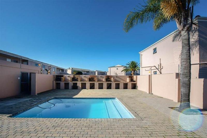 1 Bedroom Property for Sale in Bothasig Western Cape